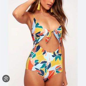 BEACH RIOT Carissa One Piece size SMALL MULTI COLOR PRINT